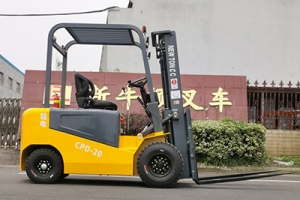 如何檢查和裝配電動叉車的油缸？