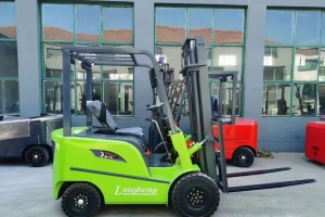 如何檢查電動(dòng)叉車(chē)的液壓油箱？